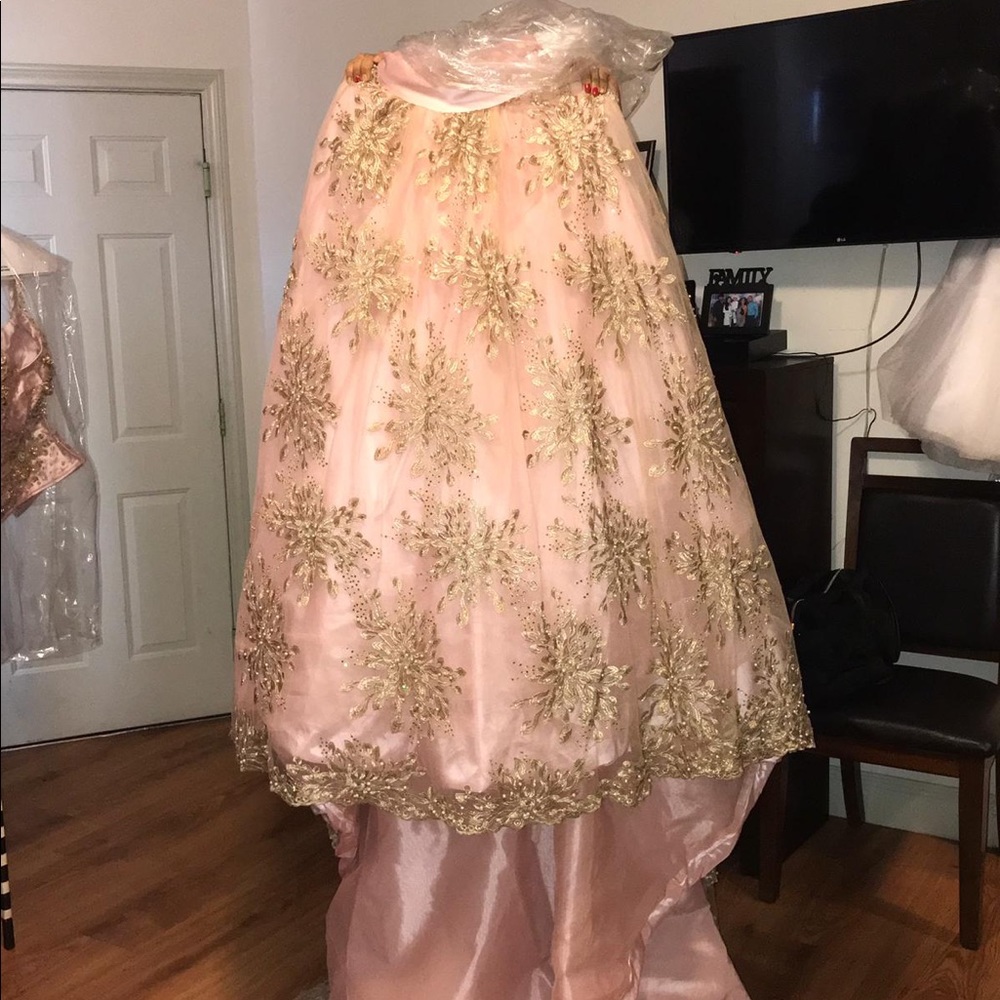 Dress - Picture 6 of 8